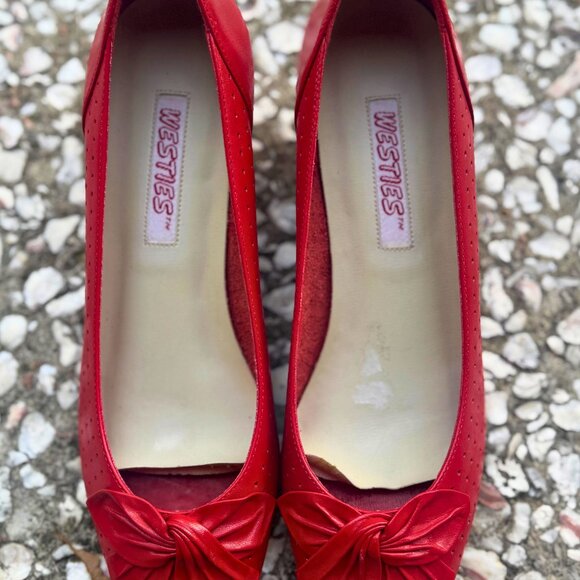 Vintage Westies Red Leather Peep Toe Heels Size 7.5 Narrow - Picture 2 of 7